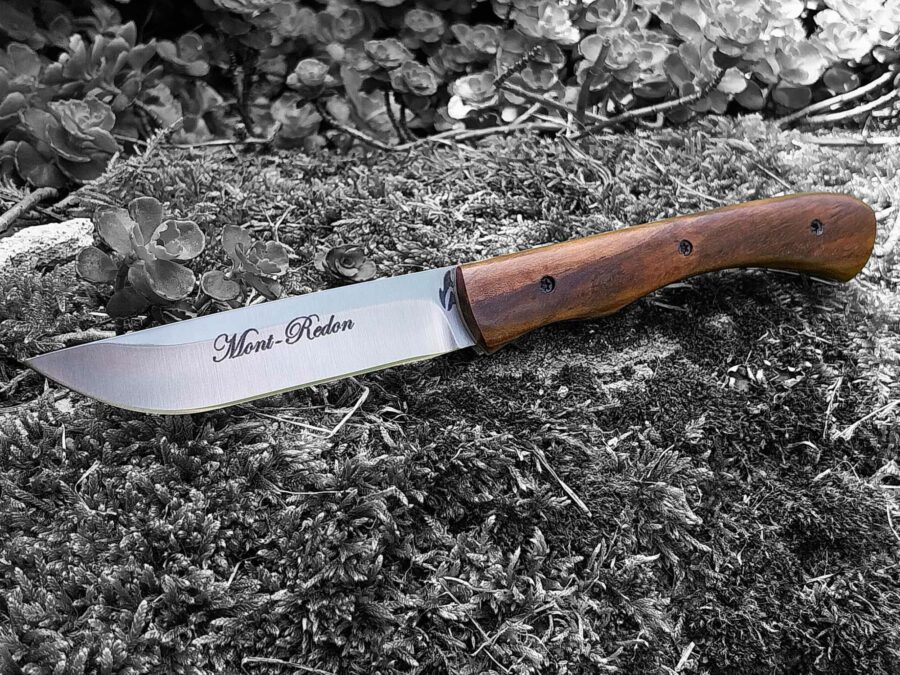 Couteau artisanal en bois de noyer