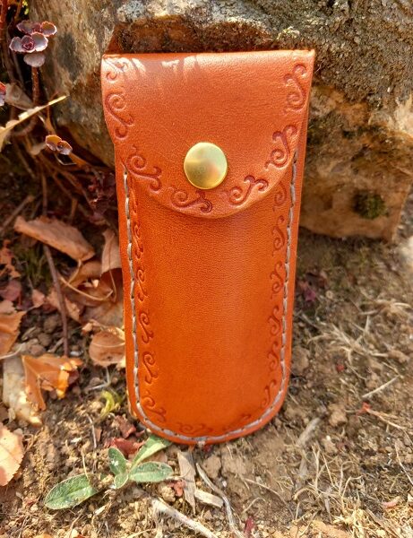 Étui artisanal en cuir bovin tannage végétal