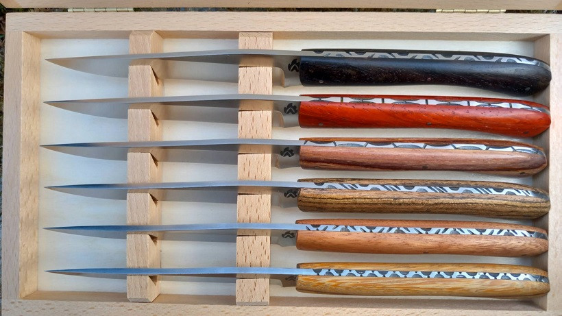 Coffret de 6 couteaux de table en bois exotique ou de nos régions – Image 2
