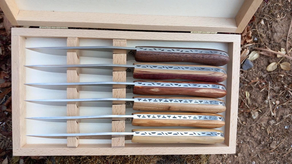 Coffret de 6 couteaux de table en bois exotique – Image 3